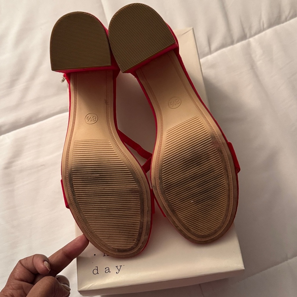 Red straps open toe heels (worn once) - Picture 4 of 7